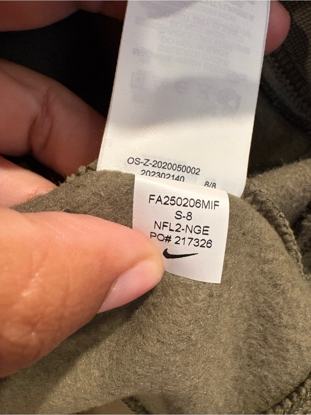 Nike Las Vegas Raiders Salute To Service Hoodie - Youth Size Small & Large NWOT - Picture 12 of 14